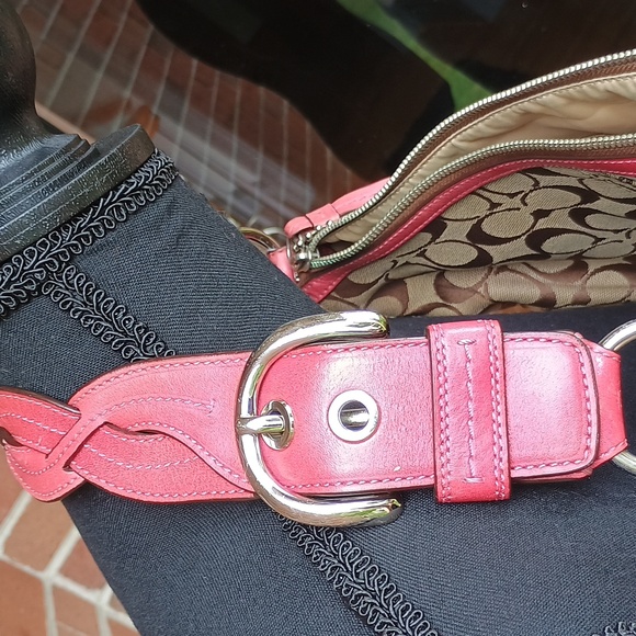 Coach bag with hot pink trim. Braided strap with buckles - Picture 8 of 9